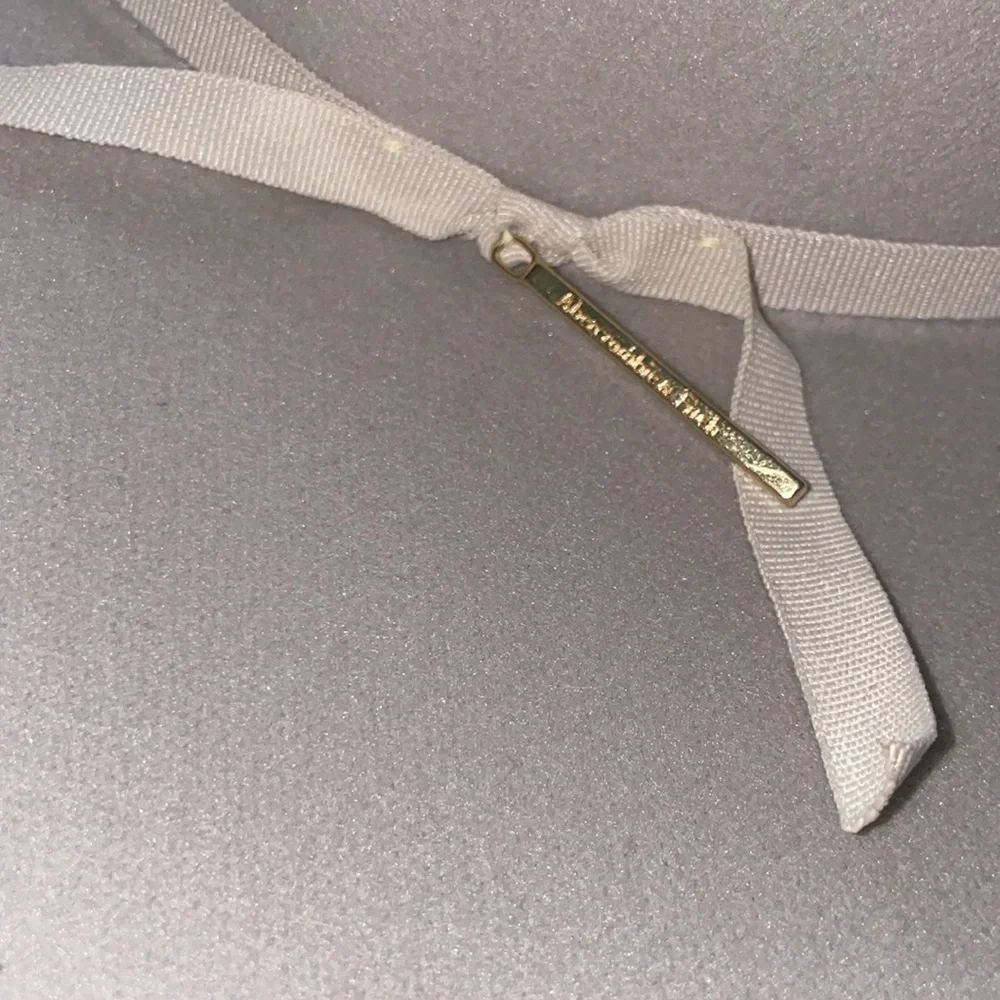 Abercrombie & Fitch Grey hat w/ bow - Picture 2 of 4